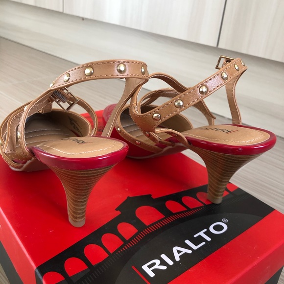 Rialto - NIB Red Gladiator Heels with studs - Picture 4 of 8